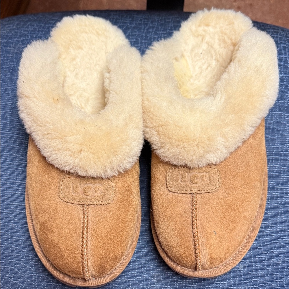 UGG Coquette Size 9 Tan Shearling Slippers NWT Platform.